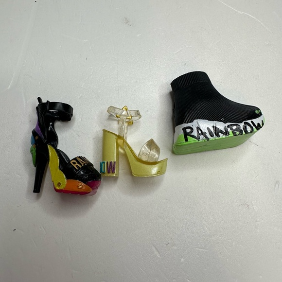 Rainbow High Doll Deluxe Fashion Closet Outfit Replacement Shoes Lot Of 3 - Picture 2 of 8